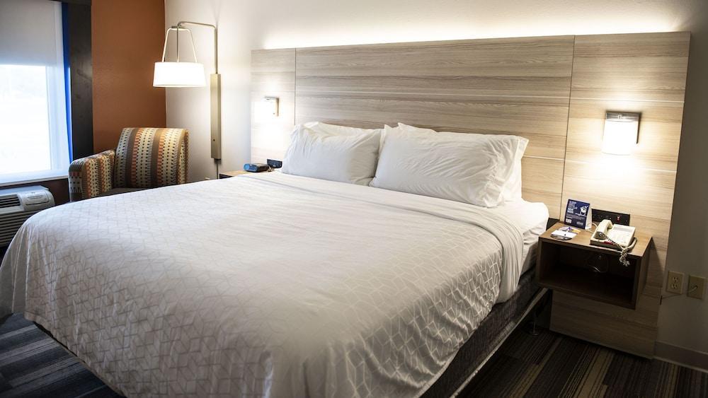 Holiday Inn Express Hotel & Suites Sedalia By Ihg Экстерьер фото