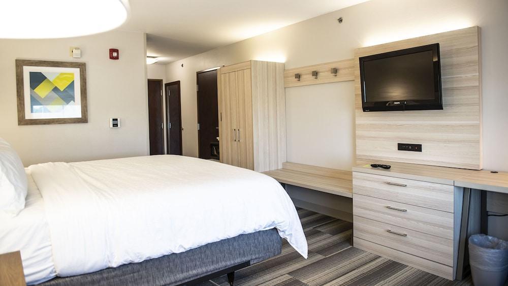 Holiday Inn Express Hotel & Suites Sedalia By Ihg Экстерьер фото