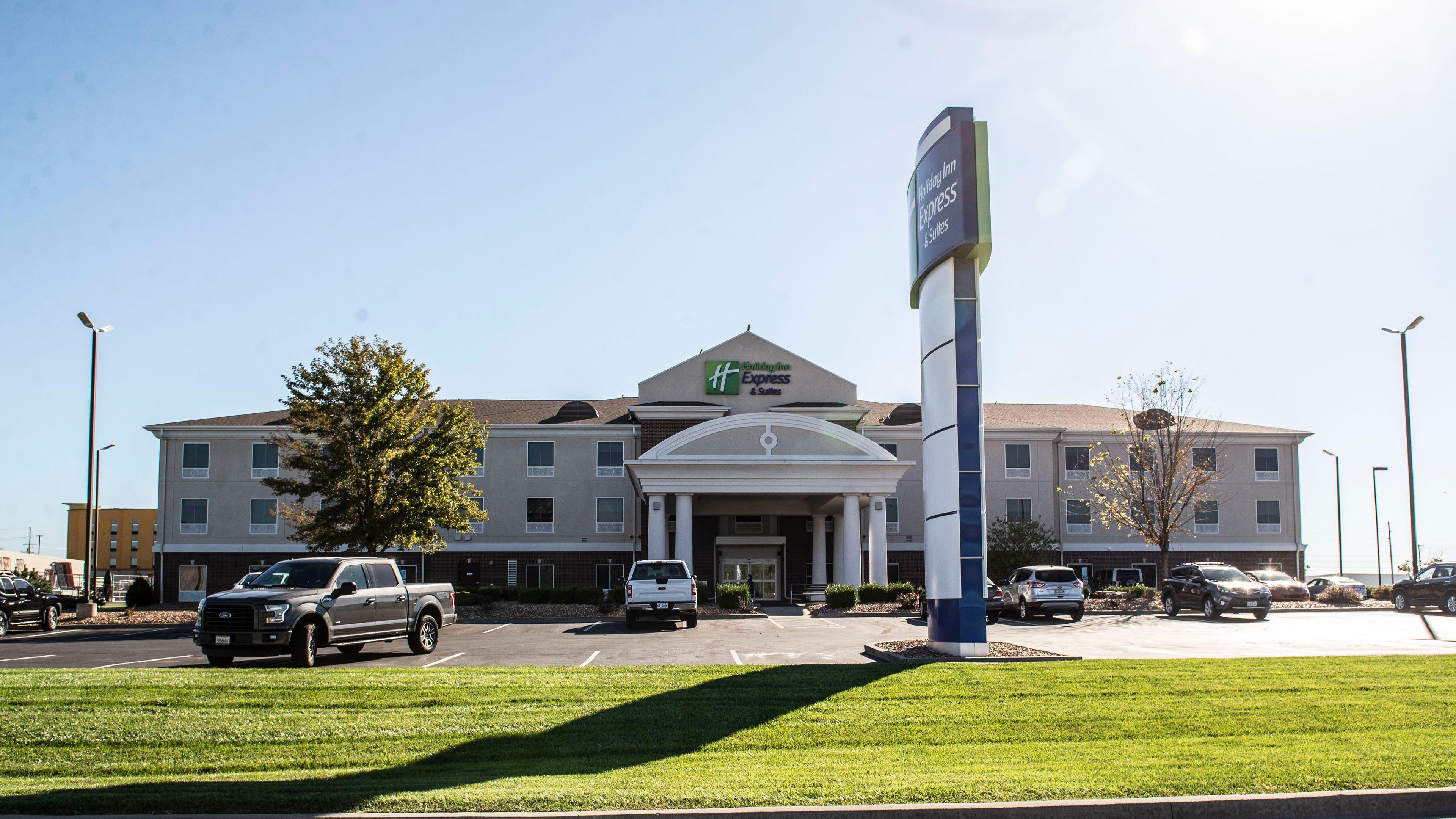 Holiday Inn Express Hotel & Suites Sedalia By Ihg Экстерьер фото