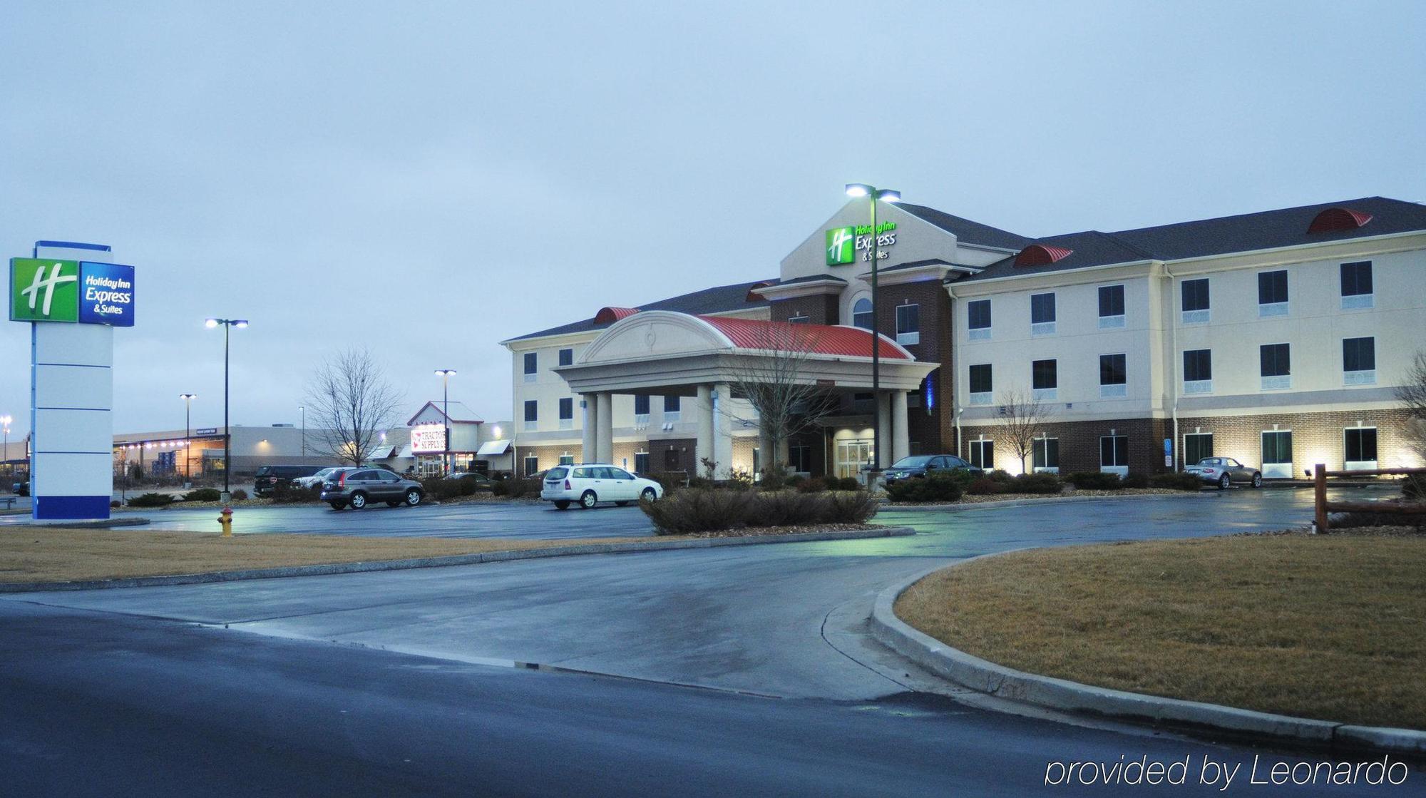 Holiday Inn Express Hotel & Suites Sedalia By Ihg Экстерьер фото