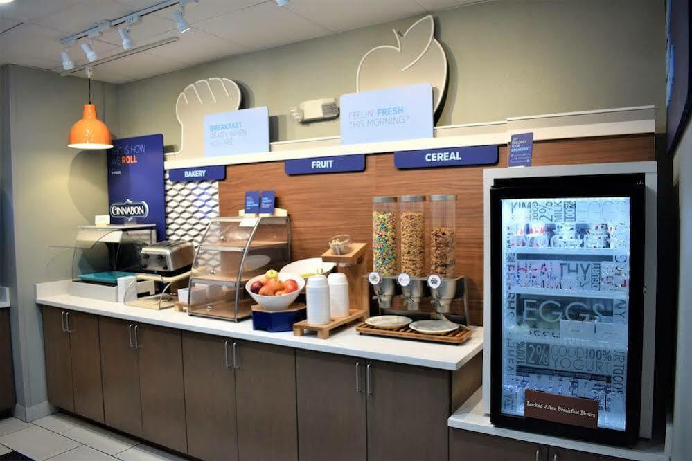 Holiday Inn Express Hotel & Suites Sedalia By Ihg Экстерьер фото