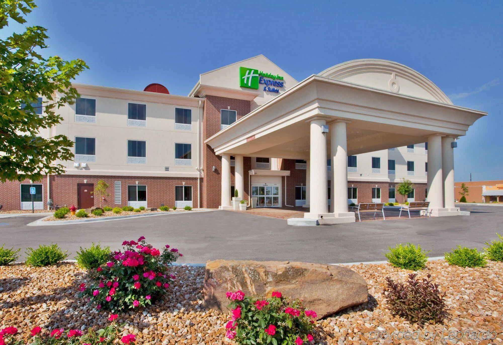Holiday Inn Express Hotel & Suites Sedalia By Ihg Экстерьер фото